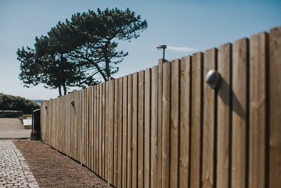 How to build a fence